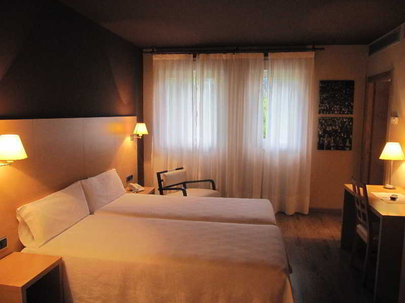 Iraipe Santuario De Arantzazu Hotel Onate Exterior photo
